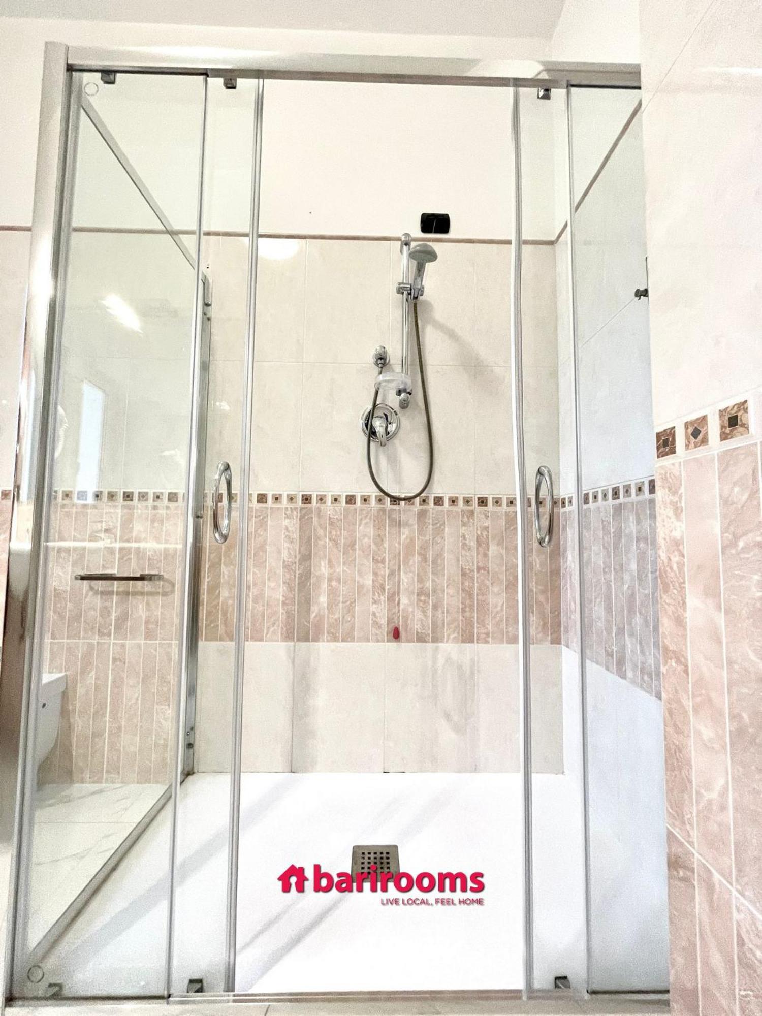 Barirooms Piccinni Ngoại thất bức ảnh