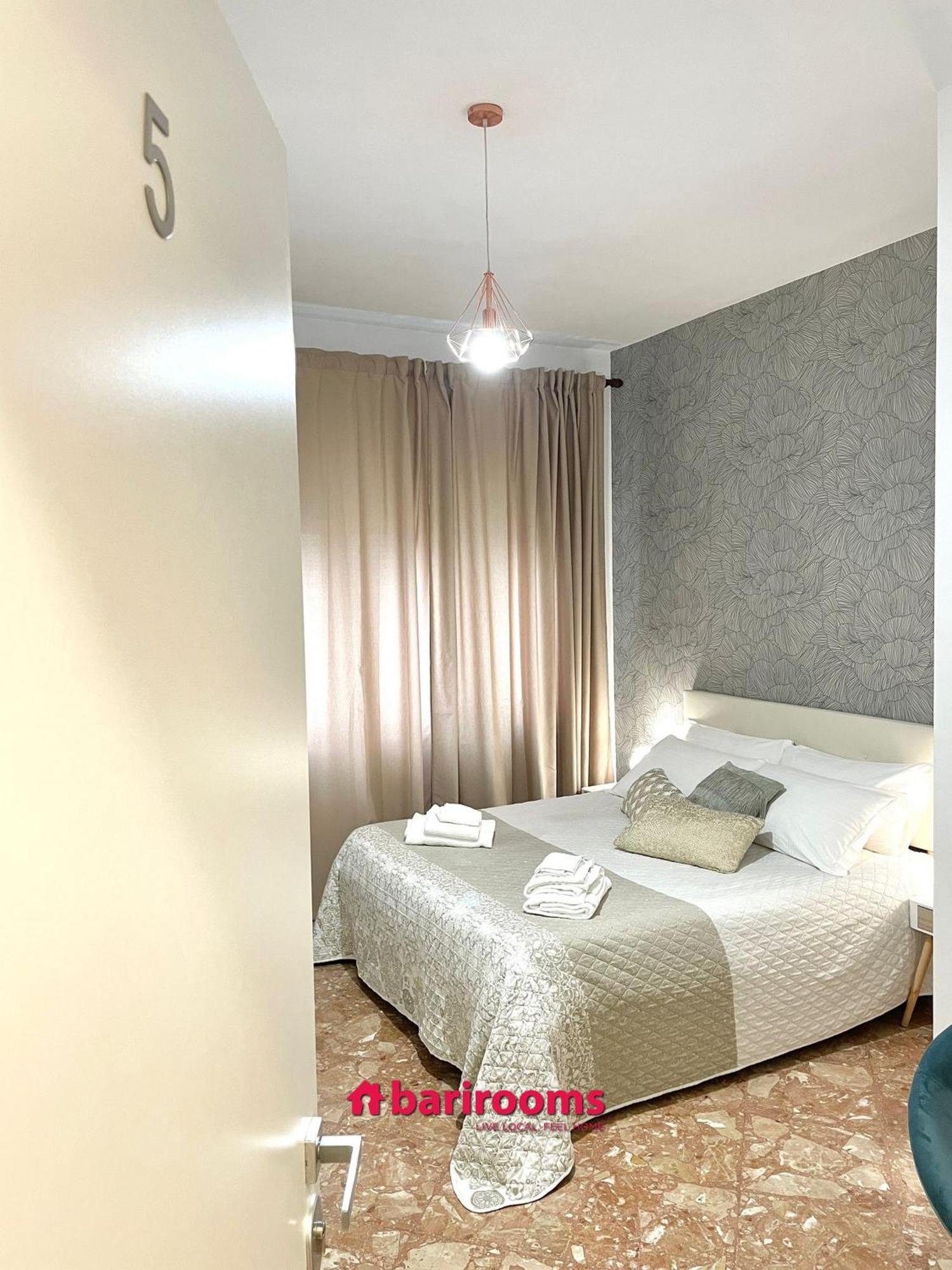 Barirooms Piccinni Ngoại thất bức ảnh